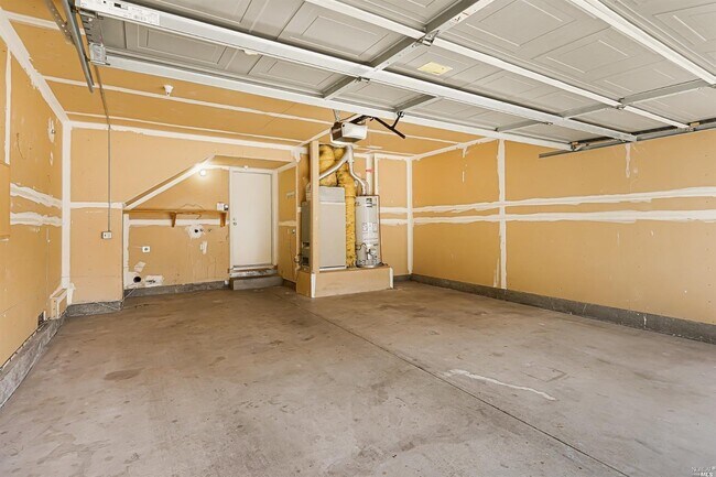 Building Photo - 7 Meridian Cir