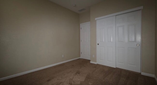 Building Photo - Beautiful 3 bed 2 bath located in Elk Grove!