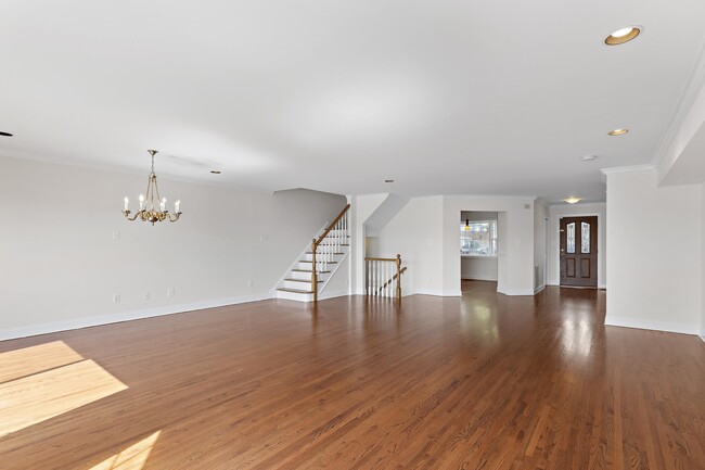 Building Photo - 119 Panorama Dr