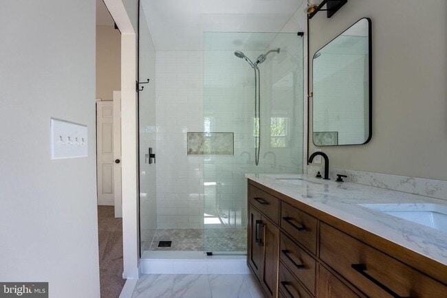 Building Photo - 45713 Paddington Station Terrace