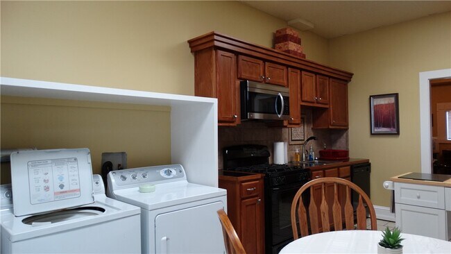 Building Photo - 875 Co Rd 26