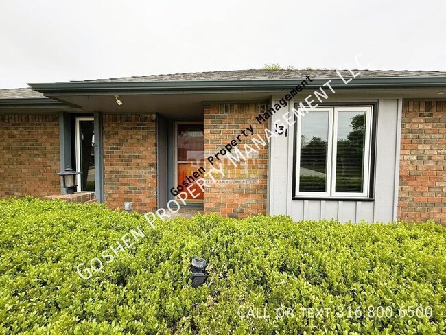 Building Photo - 131 Brazos Dr