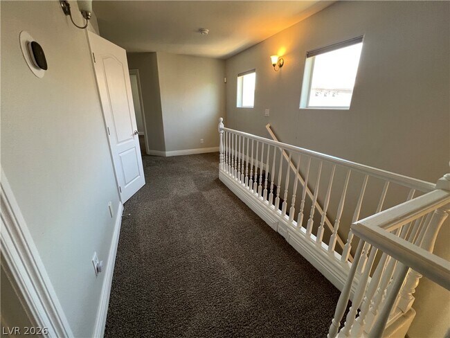 Building Photo - 9460 Glendora Valley St