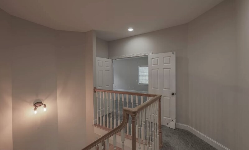 Building Photo - 301 Red Fox Run Dr