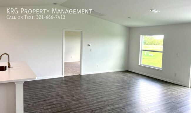 Building Photo - 4303 NE 12th Ct