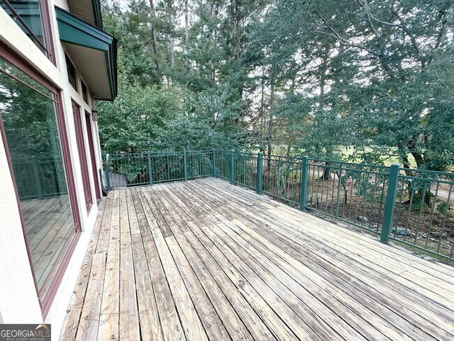 Building Photo - 1235 Robinson Rd