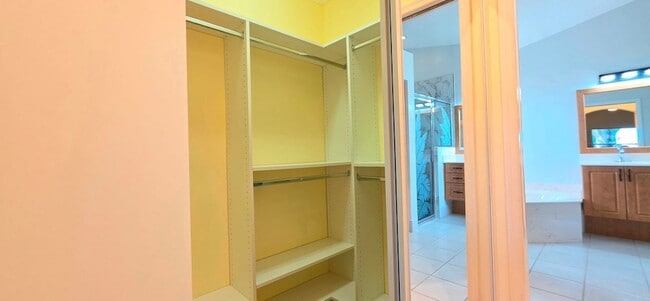 Building Photo - 7299 Lugano Dr
