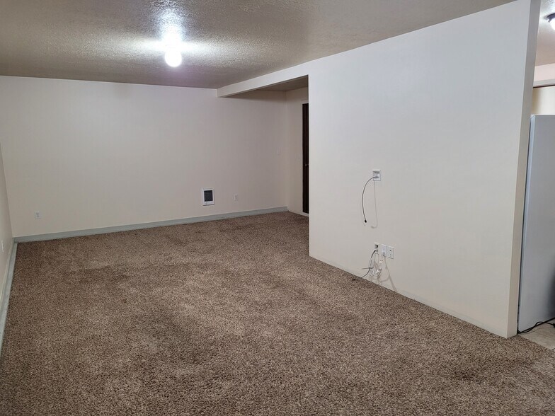 Building Photo - 9180 SW 4th St