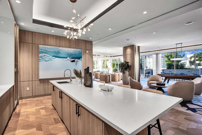 Building Photo - 153 N Seabreeze Blvd