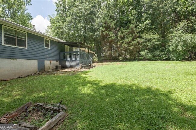 Building Photo - 310 Summerwood Dr