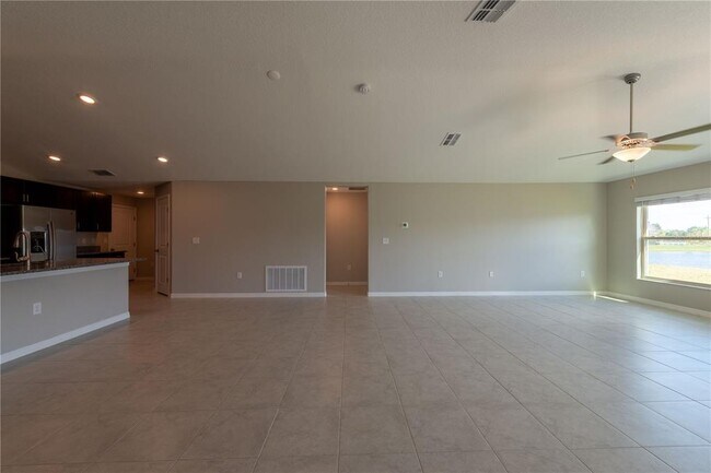 Building Photo - 1837 Sand Daisy Pl