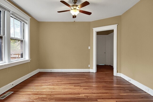 Building Photo - 7702 Lile Ave