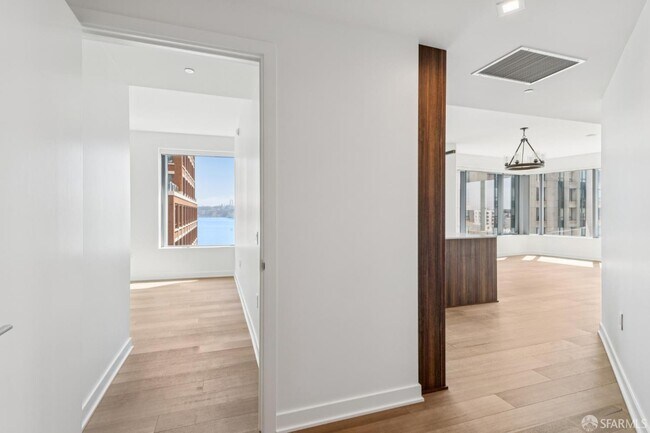 Building Photo - 280 Spear St