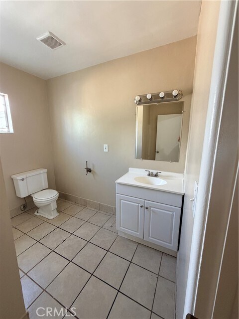 Building Photo - 888 N Palm Ave