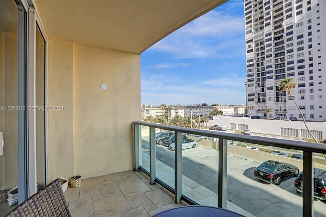 Building Photo - 2501 S Ocean Dr