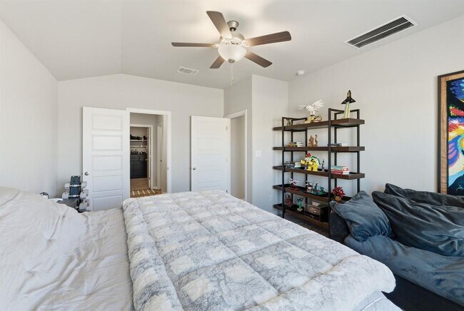 Building Photo - 17800 Fairbridge Ln