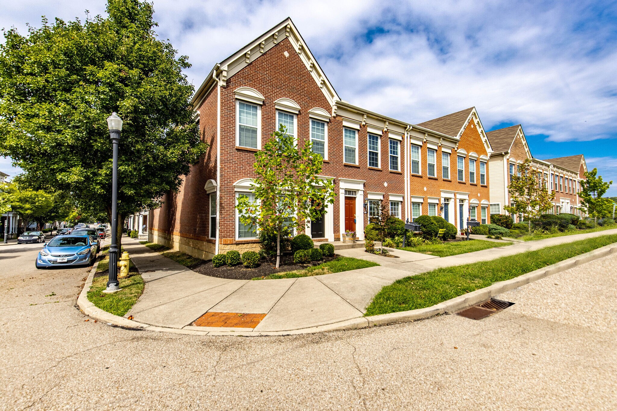 Building Photo - 1441 Laurel Park Dr