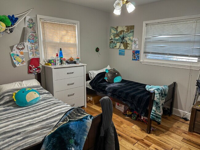 Building Photo - Charming Riverside Retreat: 3-Bedroom, 2-B...