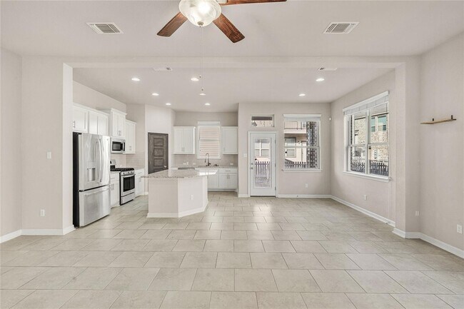 Building Photo - 18103 Pomelo Ln