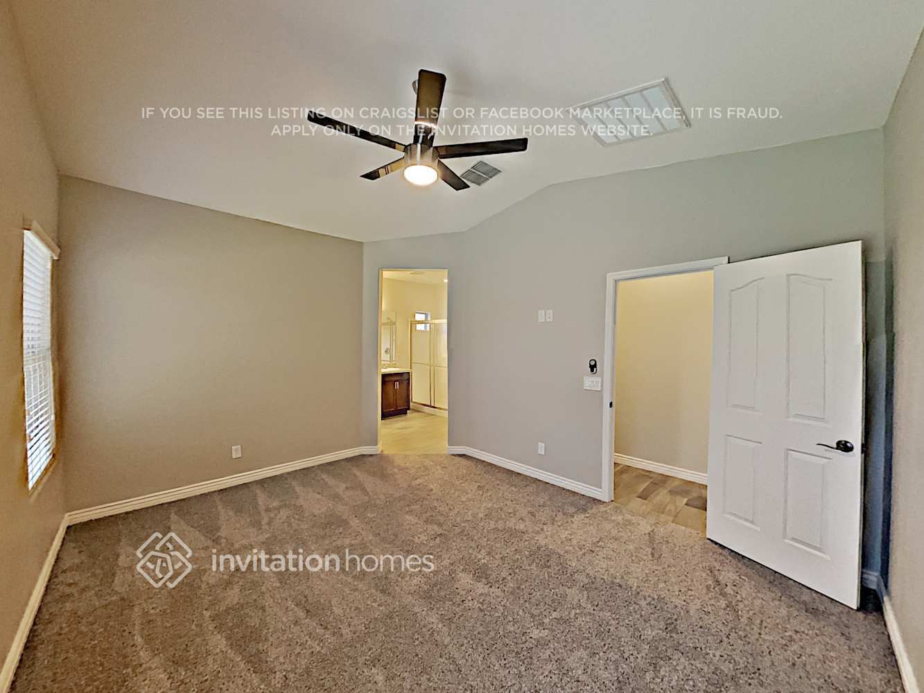 Building Photo - 2653 E Gillcrest Rd