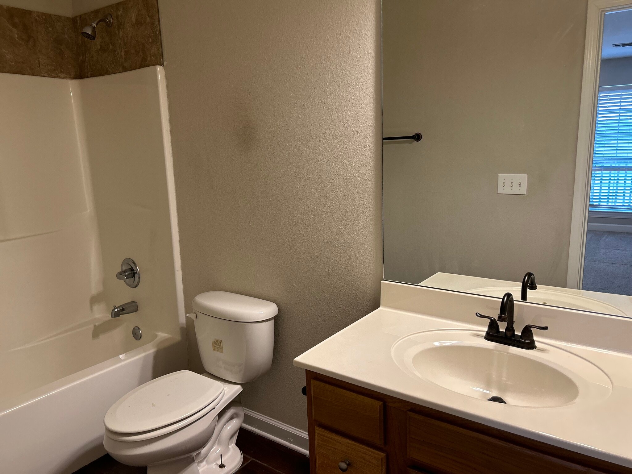 Building Photo - 1313 Saint Andrews Ln