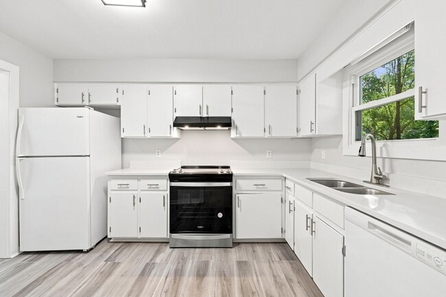 Building Photo - 4011 Arckelton Dr