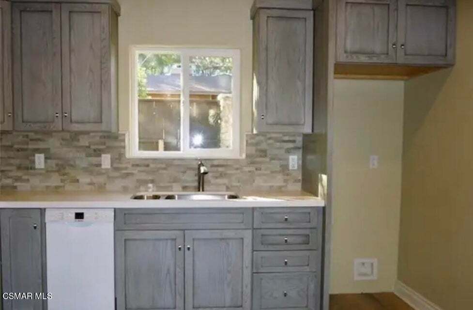 Building Photo - 1226 Aster St