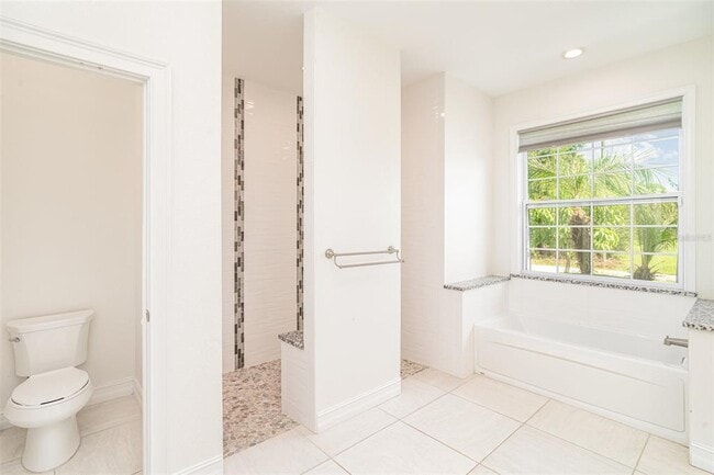 Building Photo - 3631 Roderigo Ave