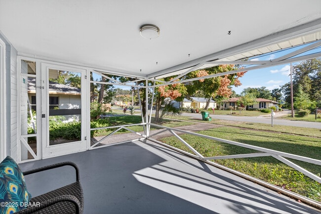 Building Photo - 930 Daytona Ave