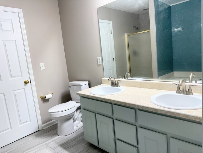 Building Photo - In Carrollton City Limits!!!