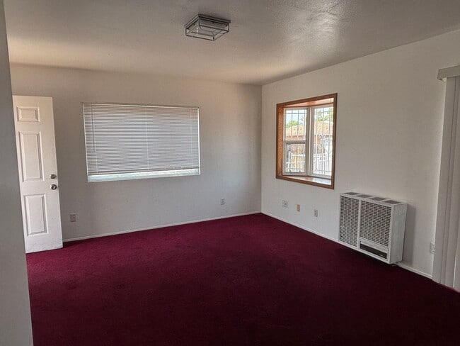 Building Photo - Studio in Chula Vista with spacious backyard.