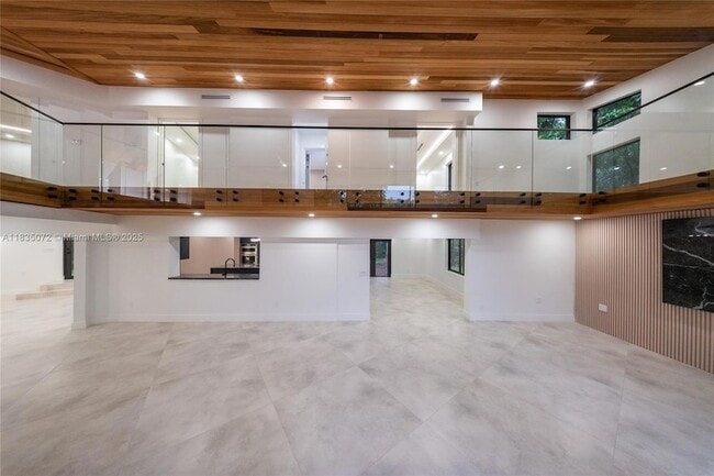 Building Photo - 6525 SW 133rd Dr