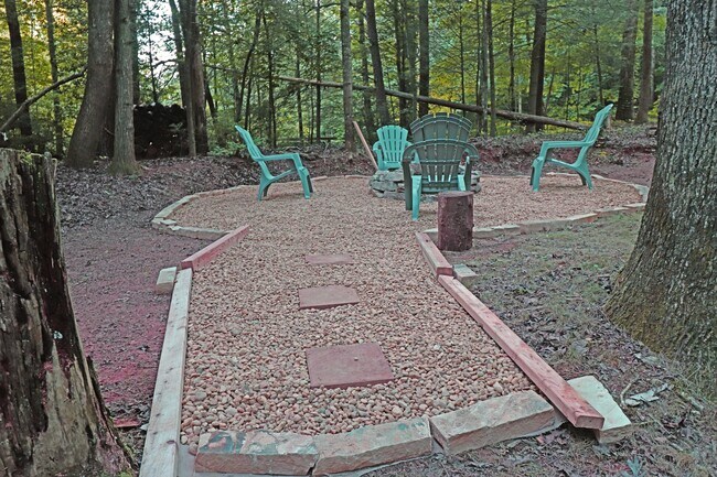 Building Photo - 159 Pack Creek Rd