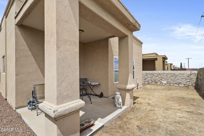 Building Photo - 3648 Grand Bahamas Dr