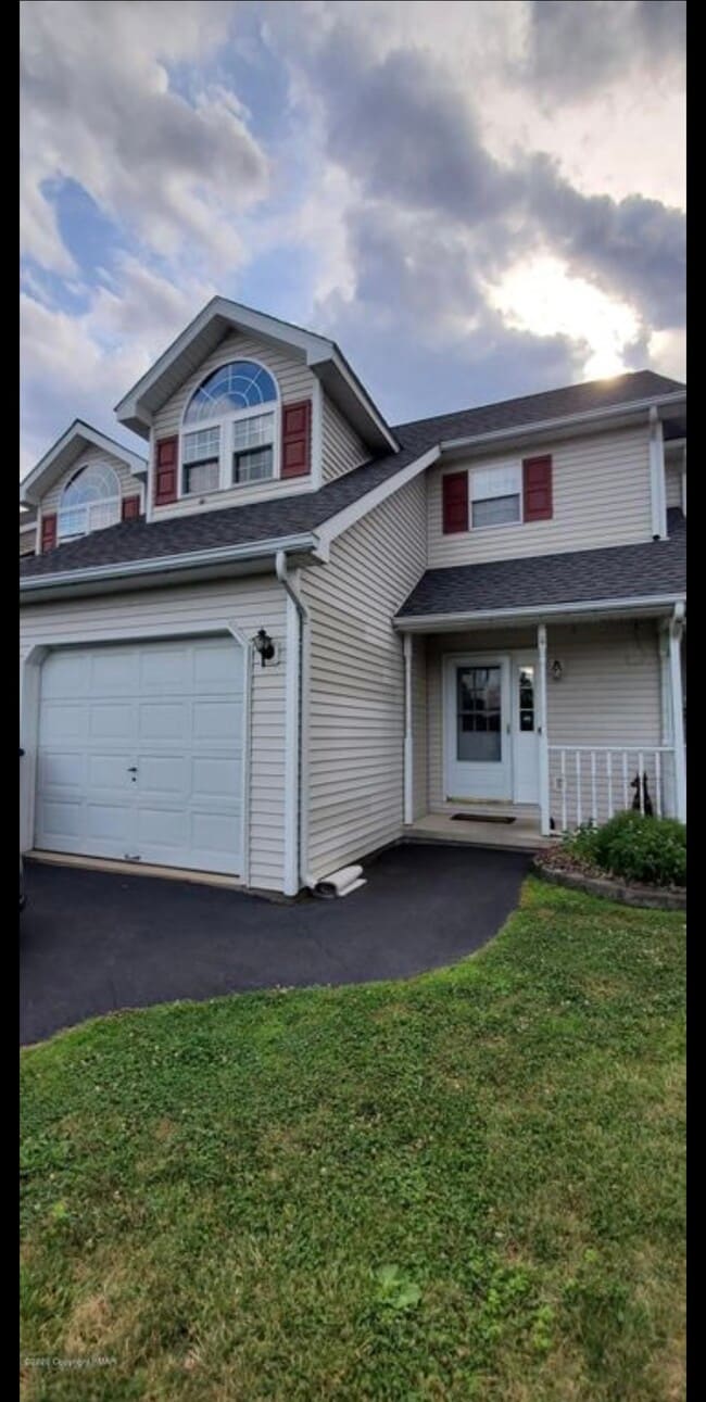 Primary Photo - 645 Country Acres Ct