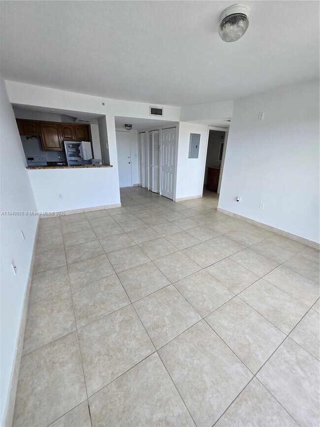 Building Photo - 2647 NW 25th Ave