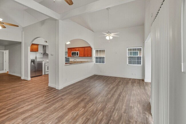 Building Photo - 2148 Irvin Wy