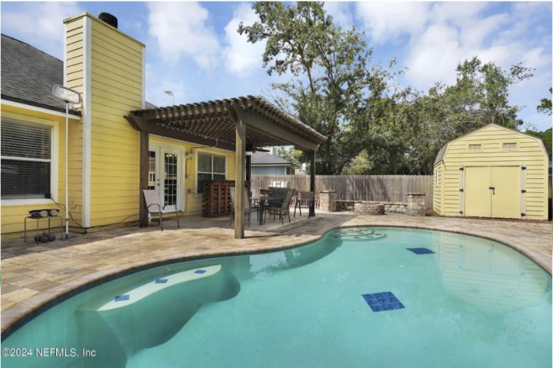 Building Photo - 8959 Bridgecreek Dr W
