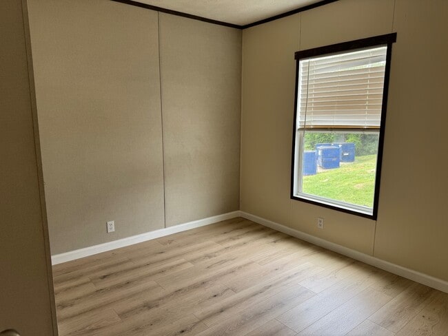 Building Photo - 612 Princess Way