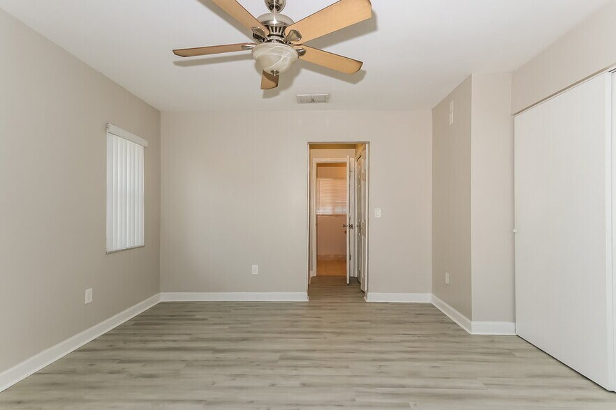 Building Photo - 22025 Flanders Ct