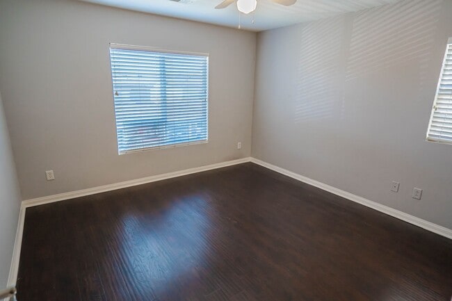 Building Photo - COMING SOON! Charming 2-Bedroom Townhome with Community Amenities in Saugus!