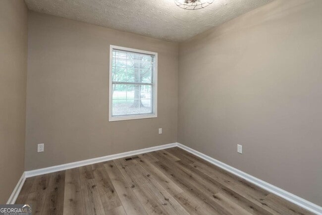 Building Photo - 3080 Meadow Trail