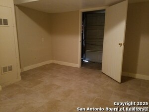 Building Photo - 7215 Glen Heights