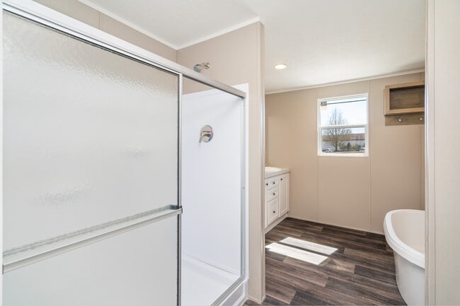 Building Photo - 456 W Outer Dr