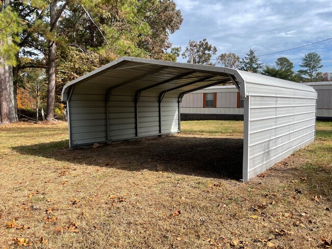 Building Photo - 2 BED, 1 BATH MOBILE HOME $900 MONTH, $900...