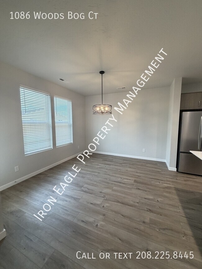 Building Photo - 1086 Woods Bog Ct