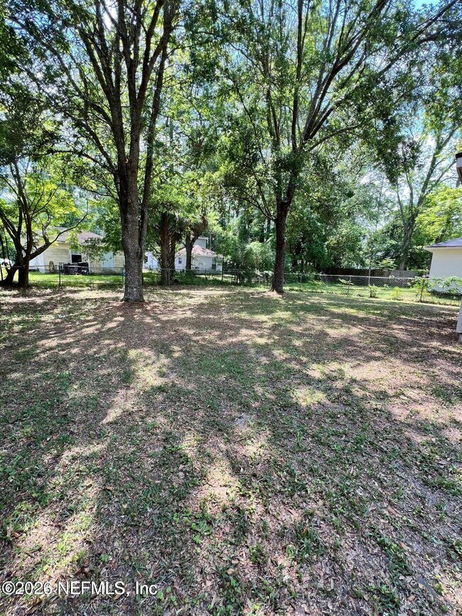 Building Photo - 2108 Talladega Rd