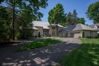 Building Photo - Stunning Lakefront Estate in Wayzata!