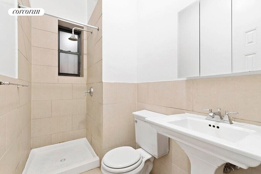 Building Photo - 526 W 123rd St