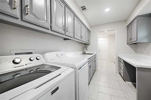 Building Photo - 7119 Debbe Dr
